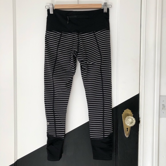 EUC lululemon runday crop in parallel stripe - Picture 2 of 5